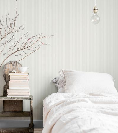 Silver, Vit tapet med Randigt,  mönster